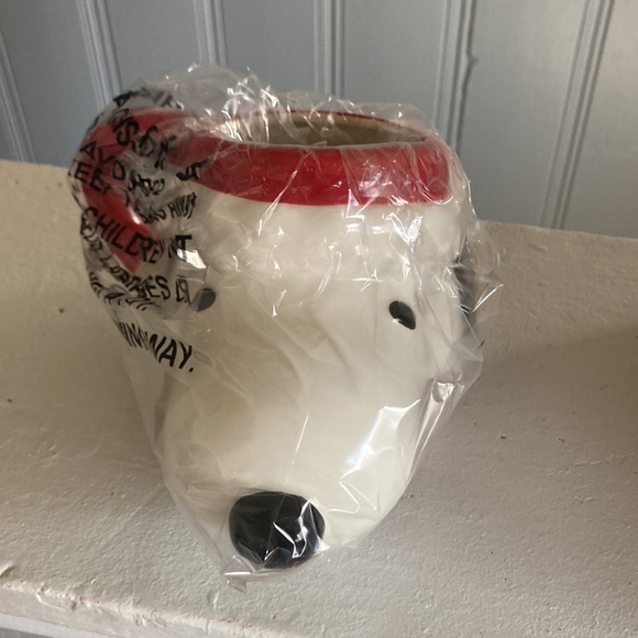 BNIB Peanuts Snoopy Santa Hat Sculpted 14oz Ceramic Holiday Collectors Mug - Picture 11 of 17